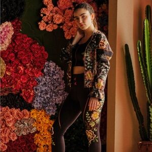 Puma Frida Kahlo Floral Black reversible Jacket M